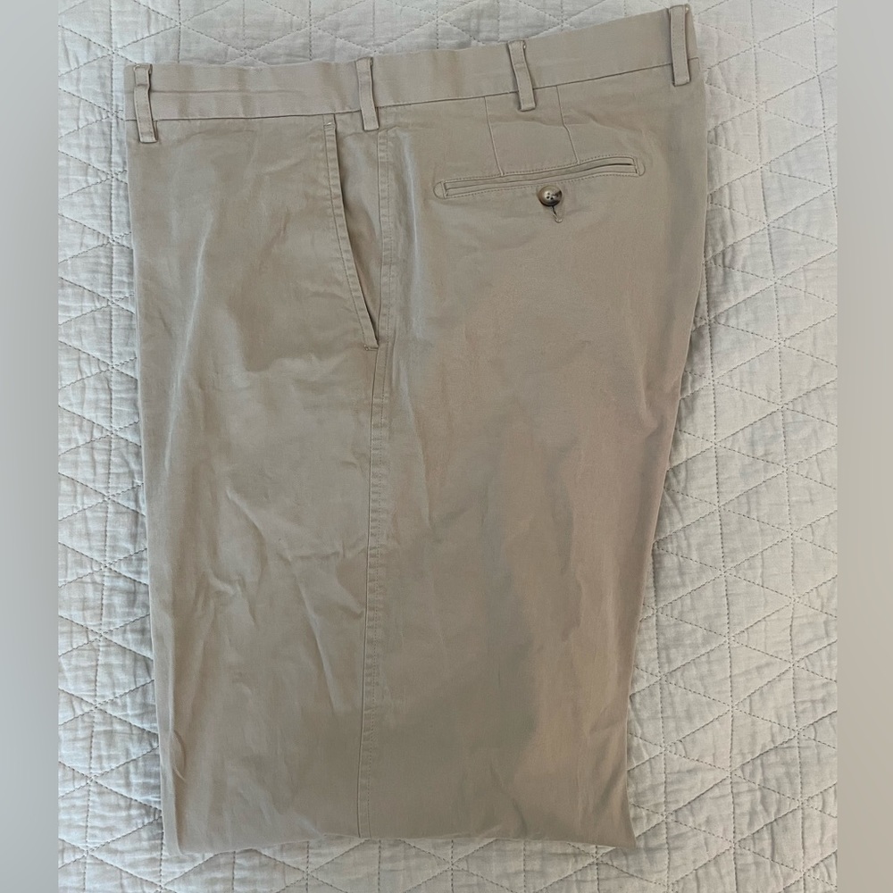Faconnable Flat Front Stretch Cotton Chino Pant in Khaki Size 42‎